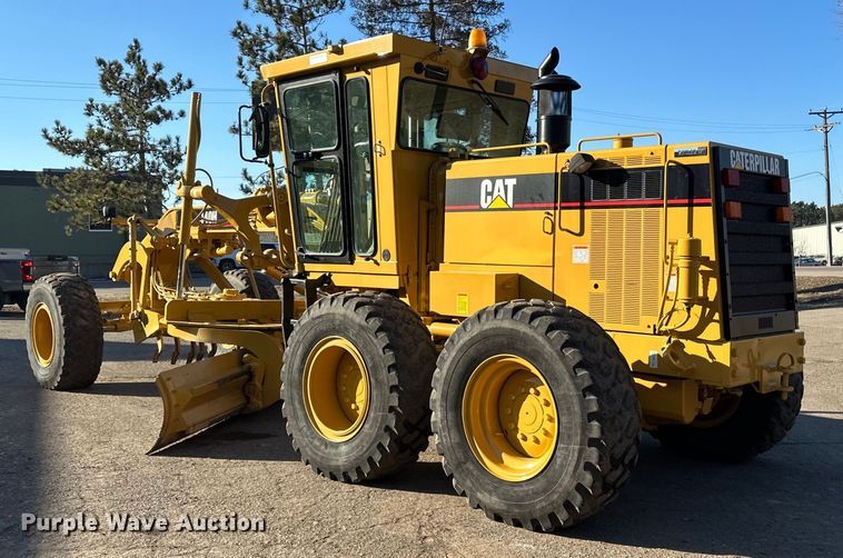 image for item DO3208 2001 Caterpillar  140H motor grader