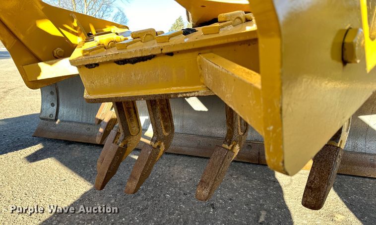 image for item DO3208 2001 Caterpillar  140H motor grader