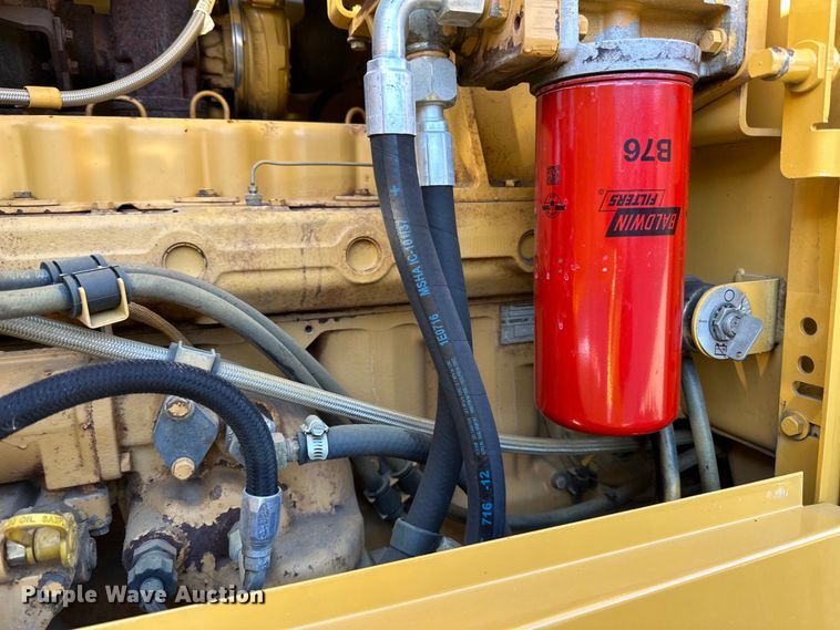 image for item DO3208 2001 Caterpillar  140H motor grader