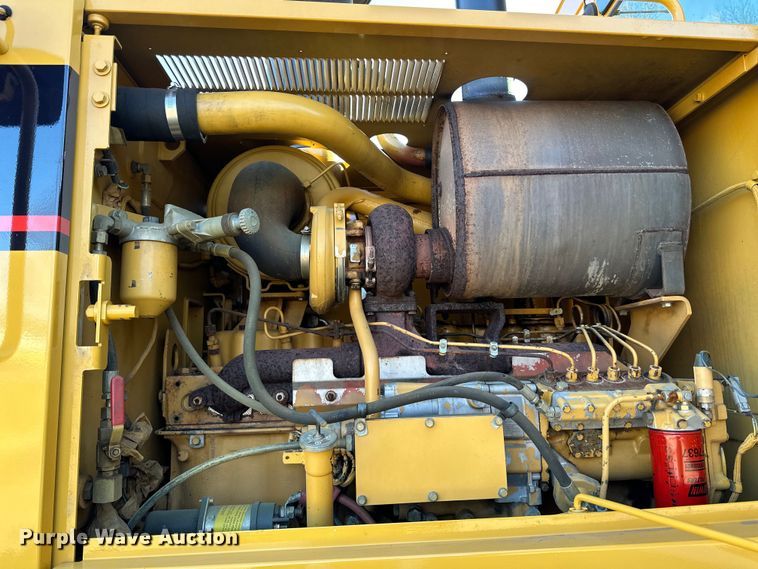 image for item DO3208 2001 Caterpillar  140H motor grader