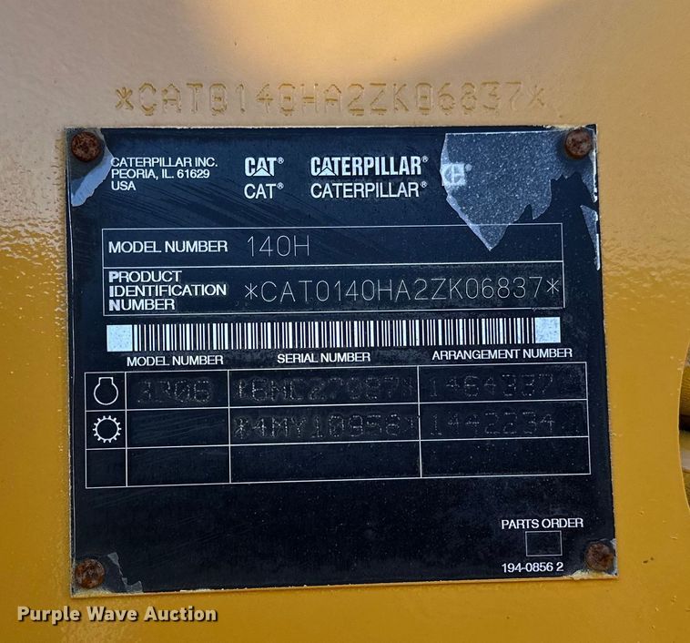 image for item DO3208 2001 Caterpillar  140H motor grader