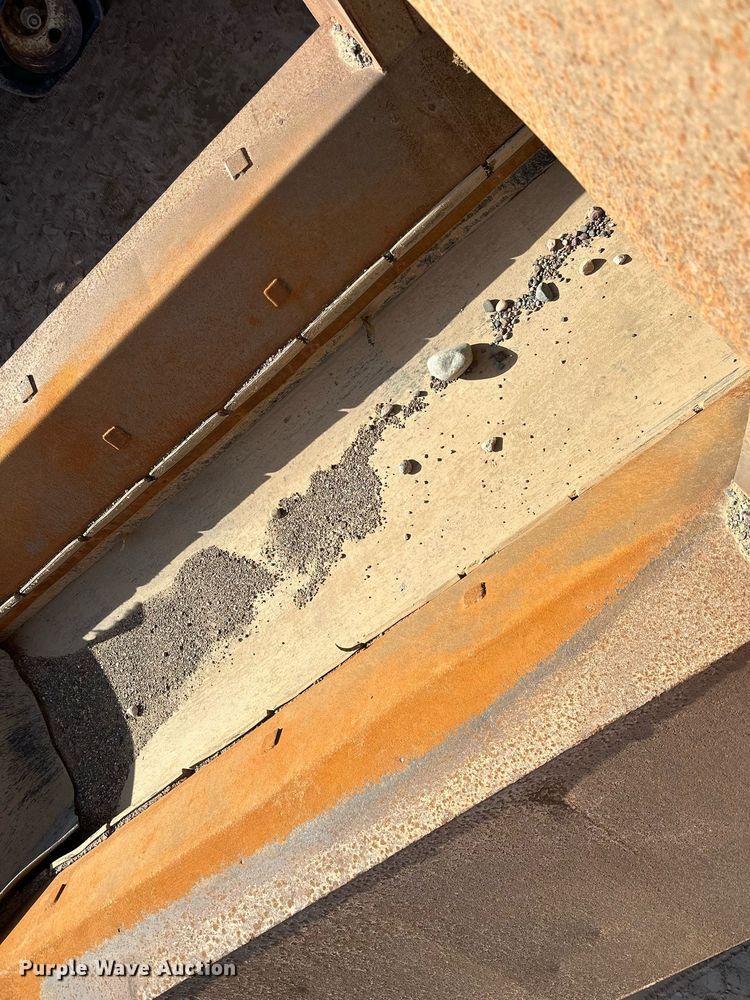 image for item DO3209 Dozer trap conveyor