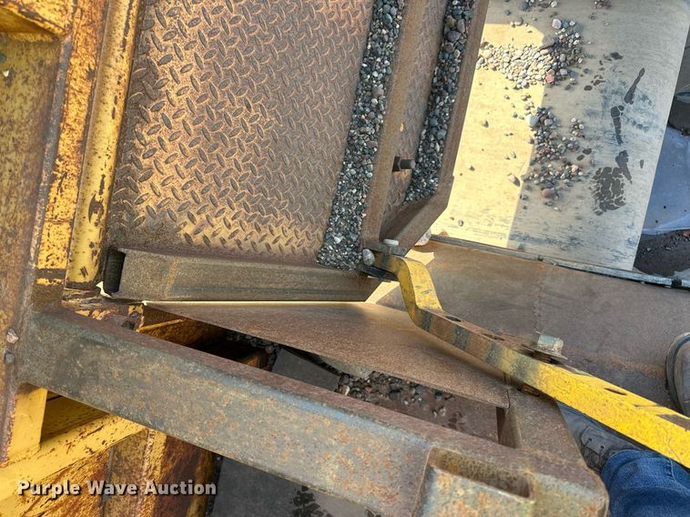 image for item DO3209 Dozer trap conveyor