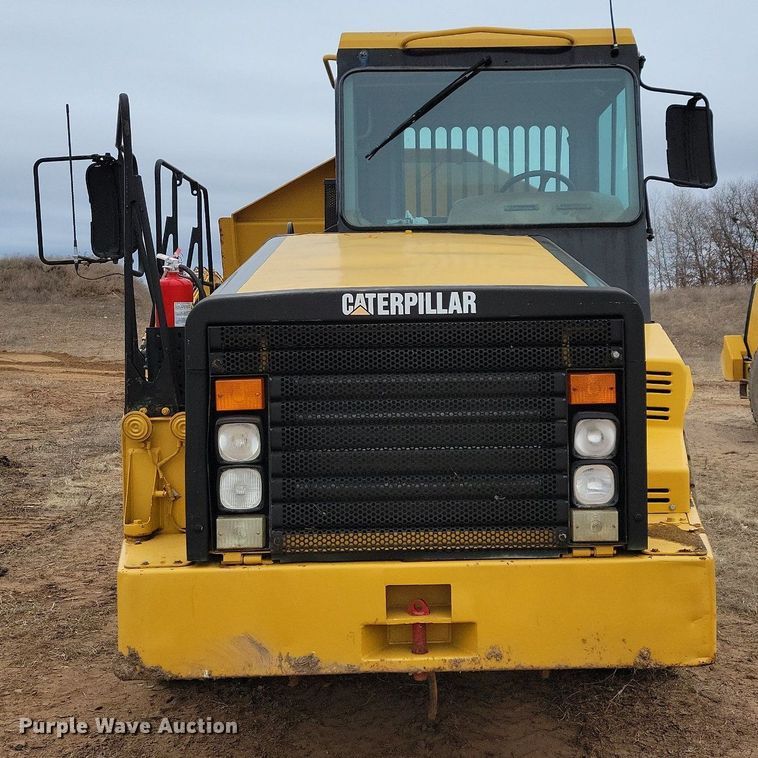 image for item DO3210 1999 Caterpillar D250E II haul truck