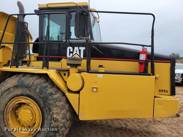 image for item DO3210 1999 Caterpillar D250E II haul truck