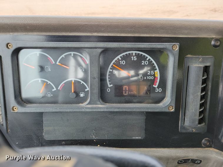 image for item DO3210 1999 Caterpillar D250E II haul truck