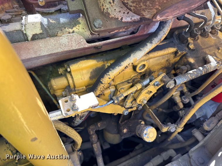 image for item DO3210 1999 Caterpillar D250E II haul truck