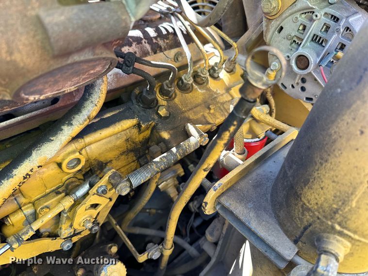 image for item DO3210 1999 Caterpillar D250E II haul truck