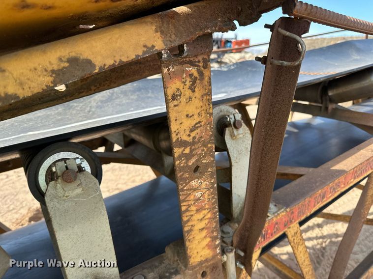 image for item DO3211 1994 Swift  RM3060 radial stacking conveyor