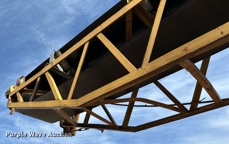 image for item DO3211 1994 Swift  RM3060 radial stacking conveyor