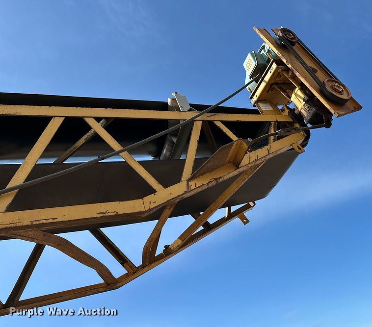 image for item DO3211 1994 Swift  RM3060 radial stacking conveyor