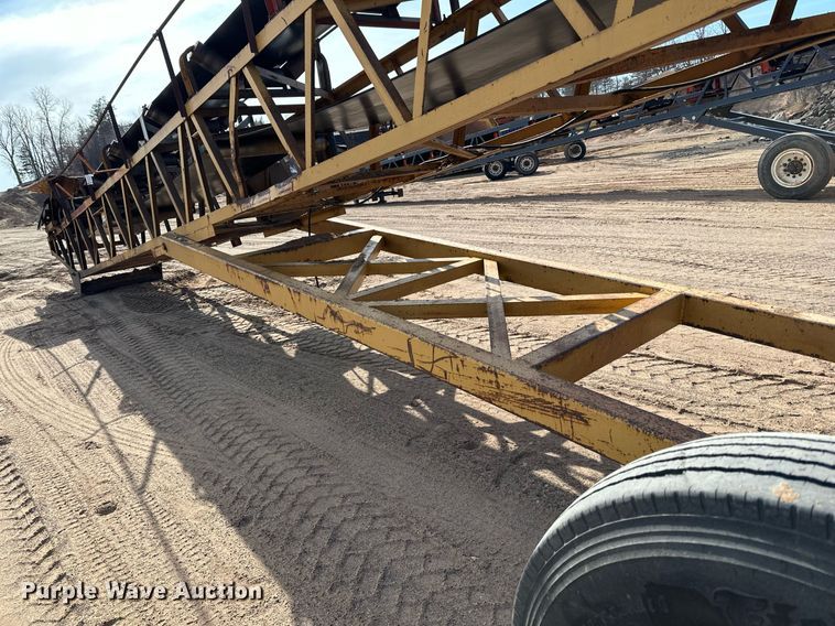 image for item DO3211 1994 Swift  RM3060 radial stacking conveyor