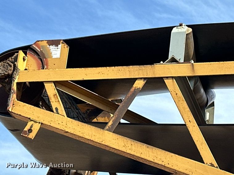 image for item DO3211 1994 Swift  RM3060 radial stacking conveyor