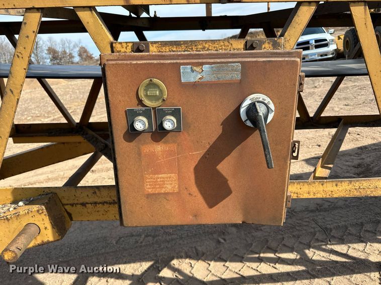 image for item DO3211 1994 Swift  RM3060 radial stacking conveyor