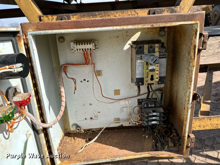 image for item DO3211 1994 Swift  RM3060 radial stacking conveyor