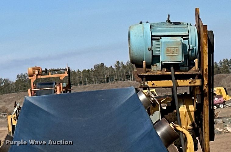 image for item DO3211 1994 Swift  RM3060 radial stacking conveyor