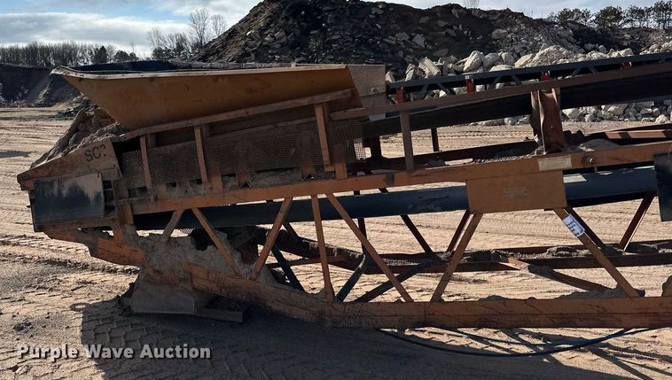 image for item DO3212 Superior  30X95PRSC radial stacking conveyor