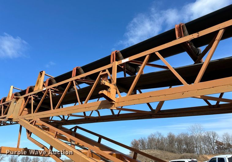 image for item DO3212 Superior  30X95PRSC radial stacking conveyor