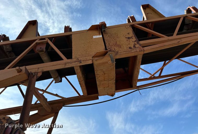 image for item DO3212 Superior  30X95PRSC radial stacking conveyor