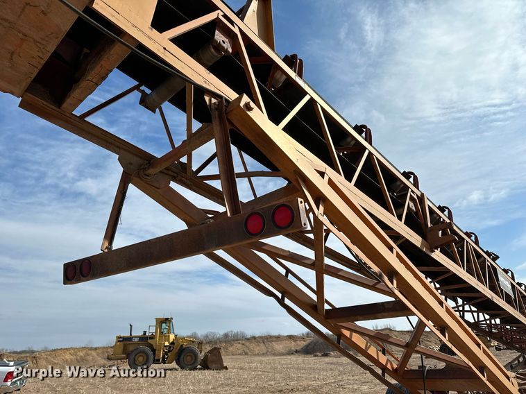 image for item DO3212 Superior  30X95PRSC radial stacking conveyor