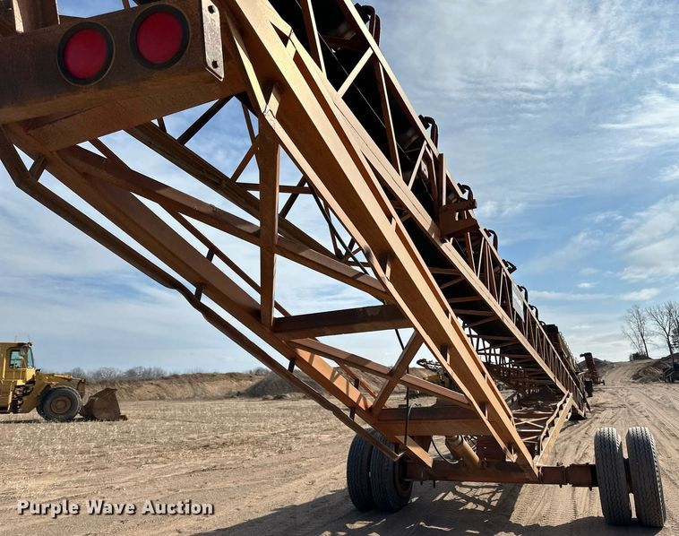 image for item DO3212 Superior  30X95PRSC radial stacking conveyor