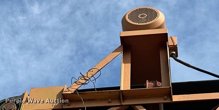 image for item DO3212 Superior  30X95PRSC radial stacking conveyor