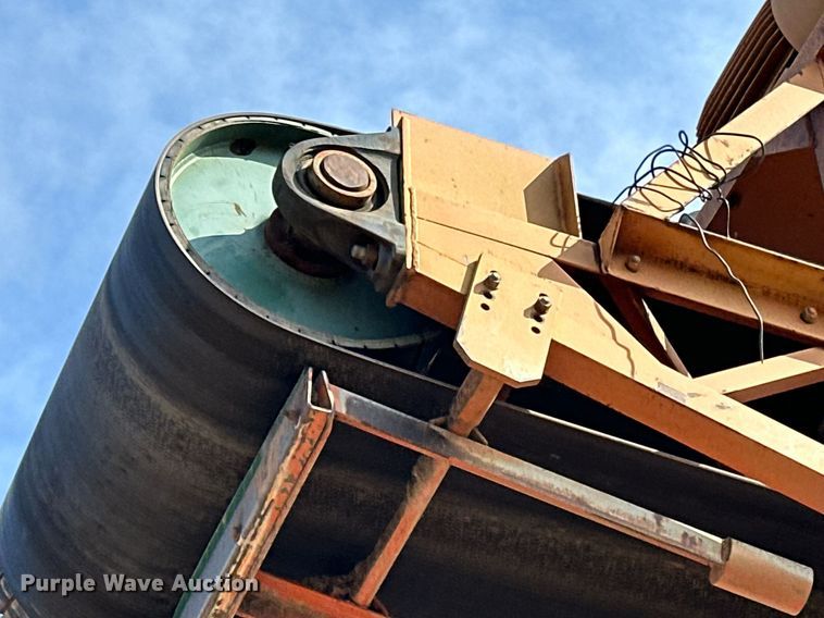 image for item DO3212 Superior  30X95PRSC radial stacking conveyor