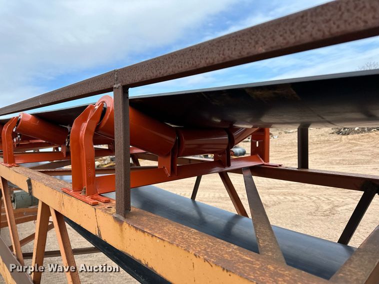 image for item DO3213 1996 Superior  30X95PRSC radial stacking conveyor