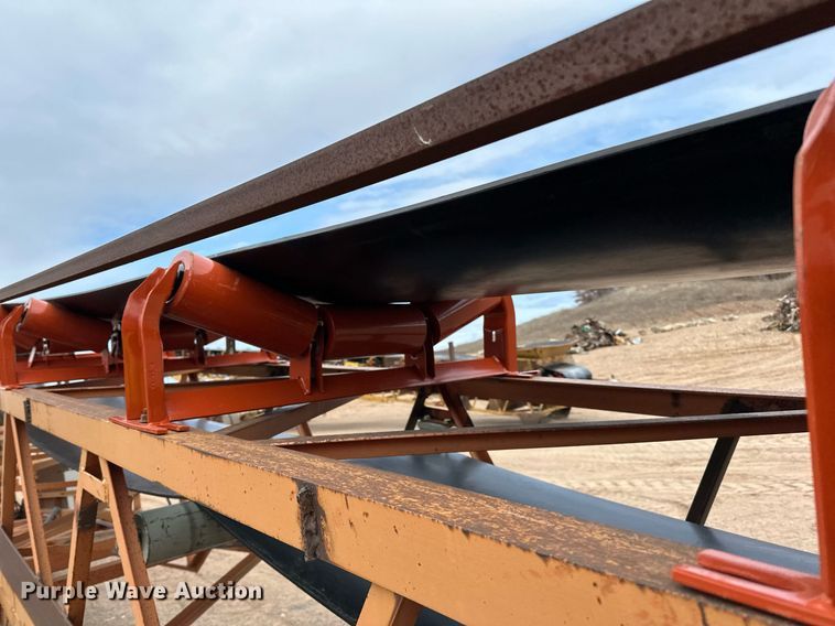 image for item DO3213 1996 Superior  30X95PRSC radial stacking conveyor