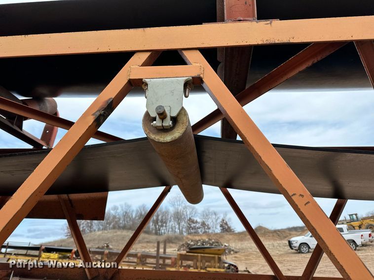 image for item DO3213 1996 Superior  30X95PRSC radial stacking conveyor