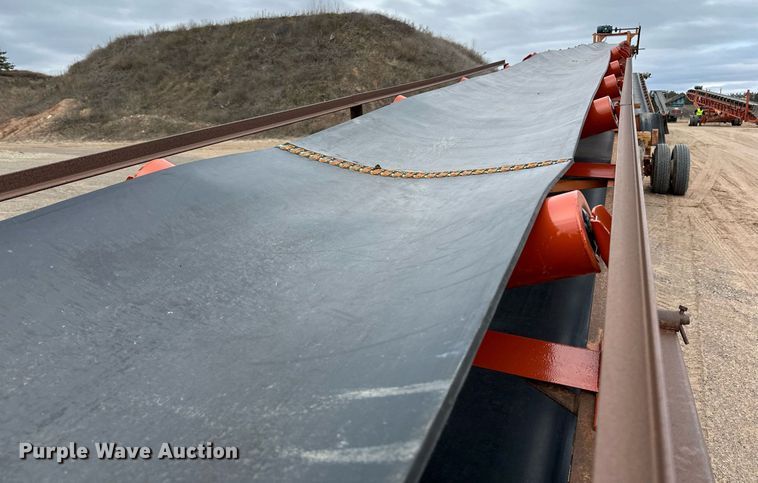 image for item DO3213 1996 Superior  30X95PRSC radial stacking conveyor