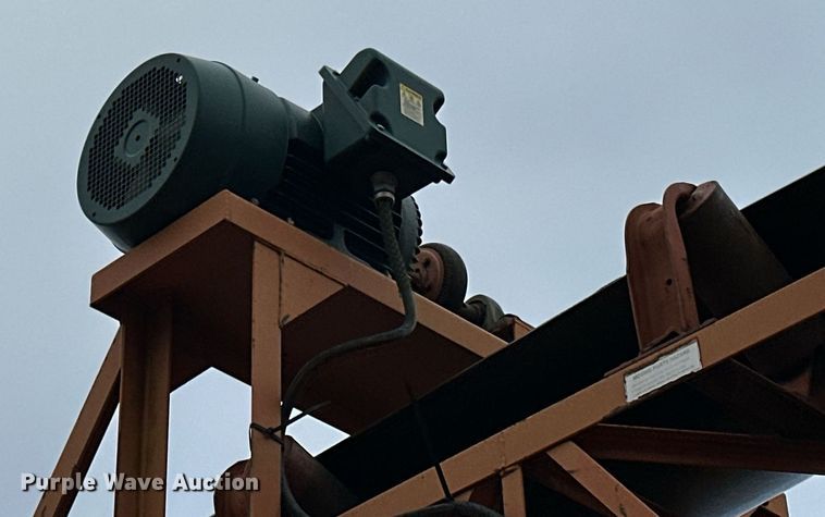 image for item DO3213 1996 Superior  30X95PRSC radial stacking conveyor