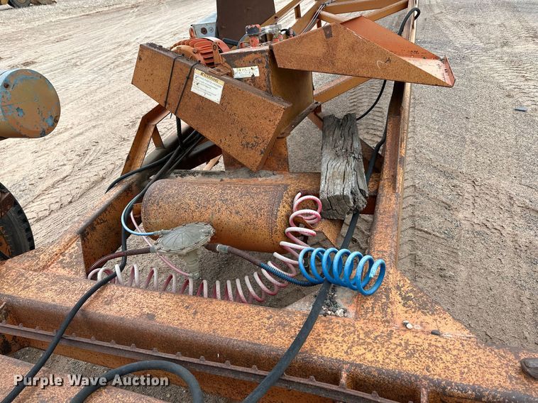 image for item DO3213 1996 Superior  30X95PRSC radial stacking conveyor