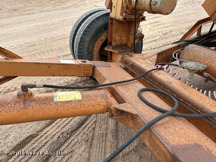 image for item DO3213 1996 Superior  30X95PRSC radial stacking conveyor