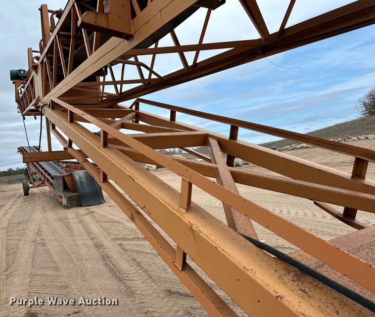 image for item DO3213 1996 Superior  30X95PRSC radial stacking conveyor