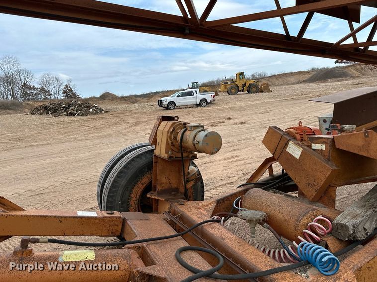 image for item DO3213 1996 Superior  30X95PRSC radial stacking conveyor