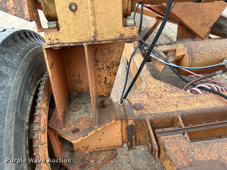 image for item DO3213 1996 Superior  30X95PRSC radial stacking conveyor