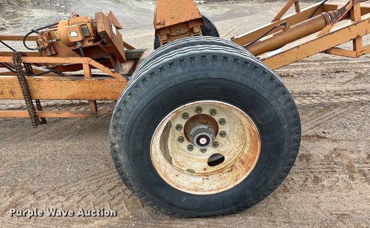 image for item DO3213 1996 Superior  30X95PRSC radial stacking conveyor