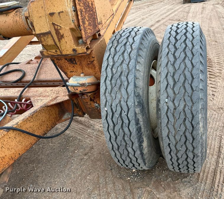 image for item DO3213 1996 Superior  30X95PRSC radial stacking conveyor