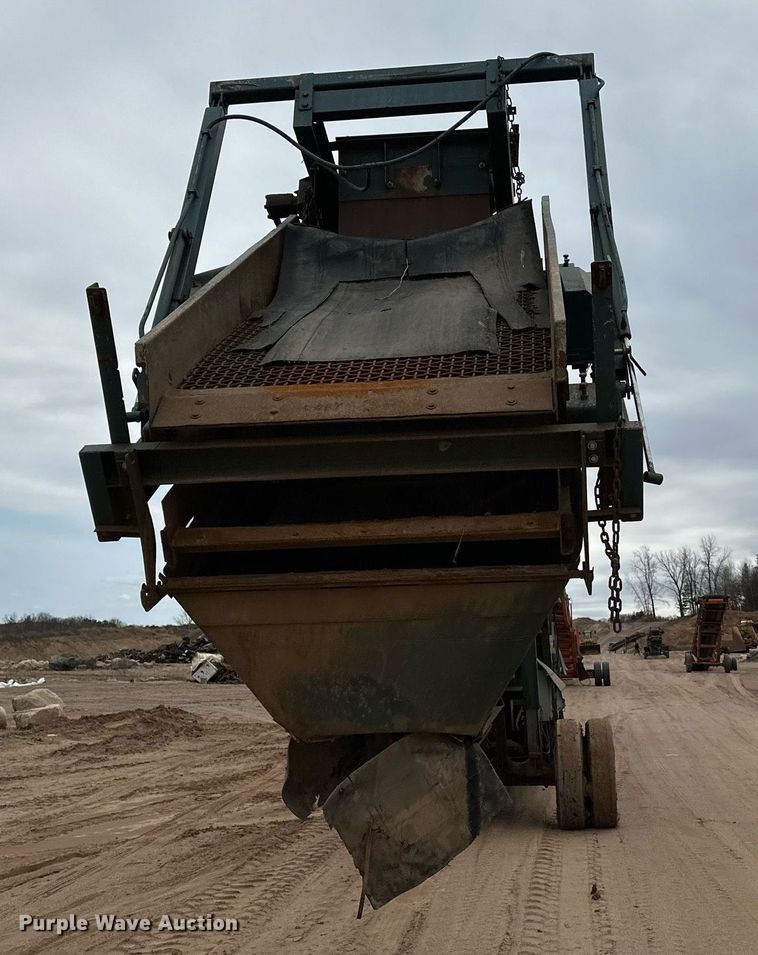 image for item DO3214 2000 Powerscreen Commander 510 screening plant