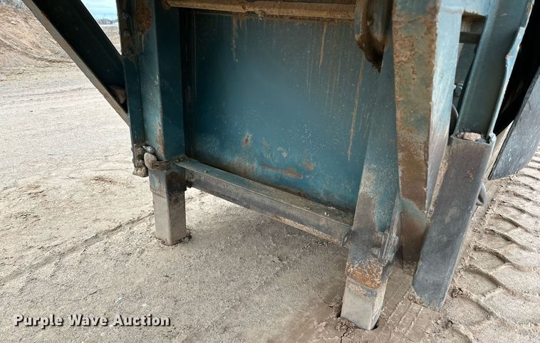 image for item DO3214 2000 Powerscreen Commander 510 screening plant