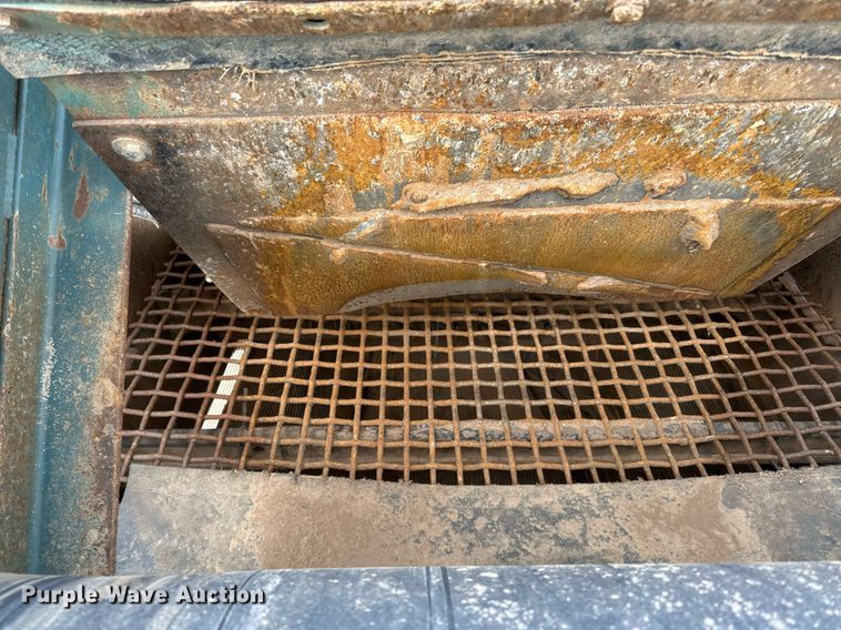 image for item DO3214 2000 Powerscreen Commander 510 screening plant