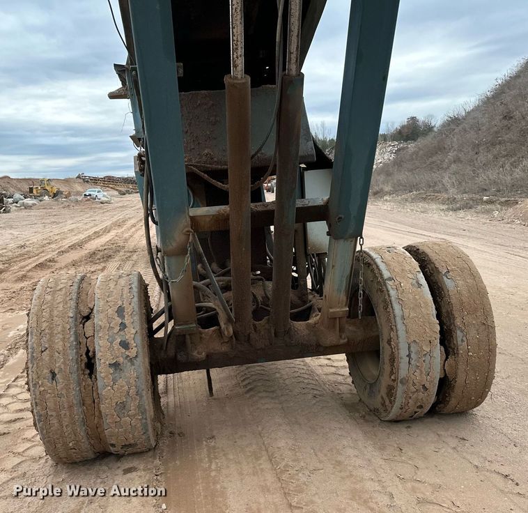 image for item DO3214 2000 Powerscreen Commander 510 screening plant