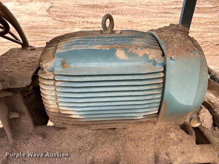 image for item DO3214 2000 Powerscreen Commander 510 screening plant