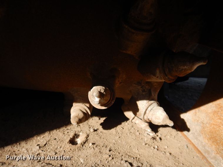 image for item DO3217 2011 Bobcat 40 Hyd Planer skid steer cold planer