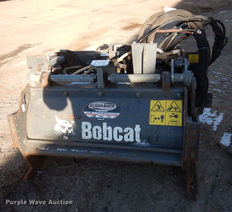 image for item DO3218 2015 Bobcat 40PSL skid steer cold planer