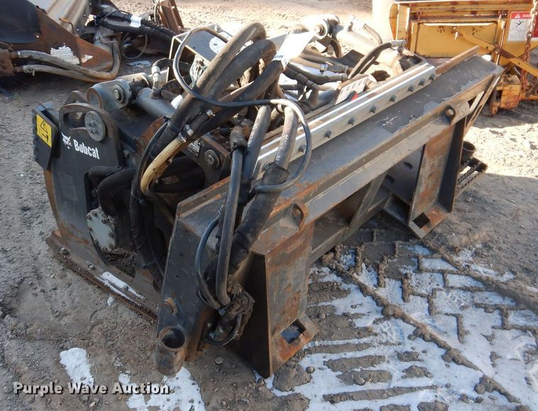 image for item DO3218 2015 Bobcat 40PSL skid steer cold planer