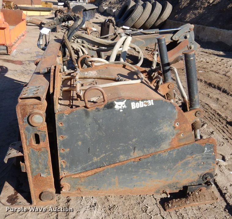 image for item DO3219 2010 Bobcat 24 Hyd Planer skid steer cold planer