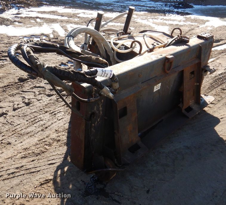 image for item DO3219 2010 Bobcat 24 Hyd Planer skid steer cold planer