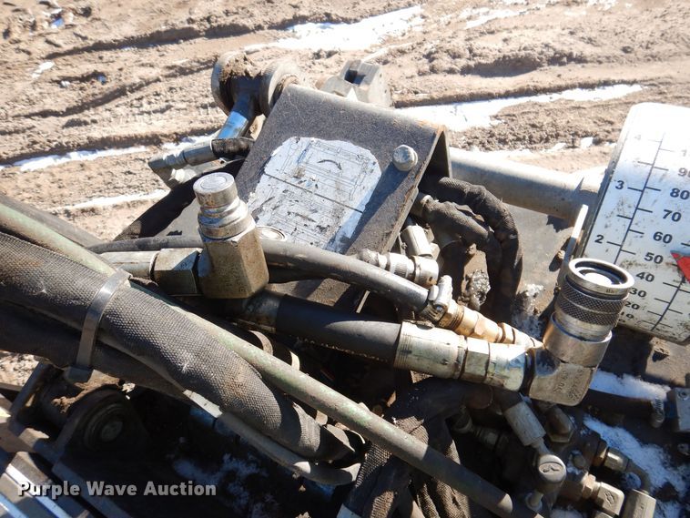 image for item DO3220 2021 Bobcat  40 PSL skid steer cold planer